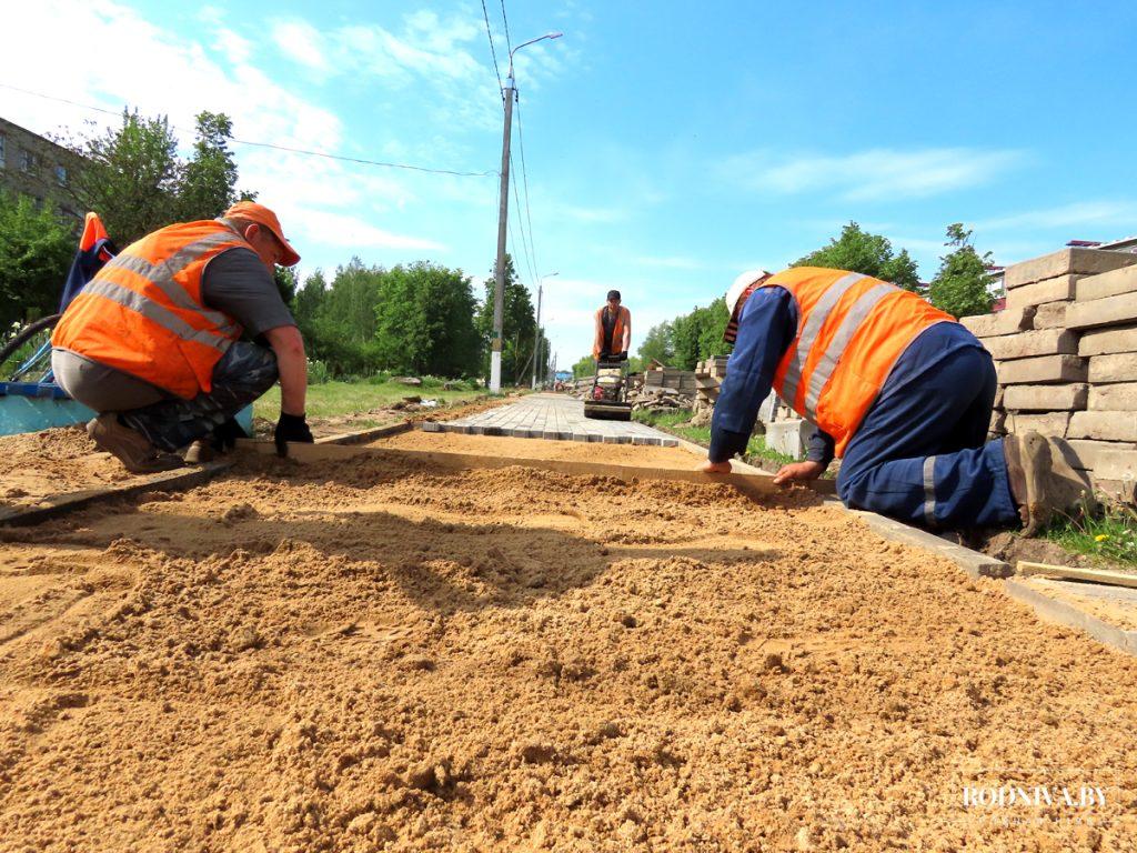 В Климовичах продолжается ремонт дорог и тротуаров