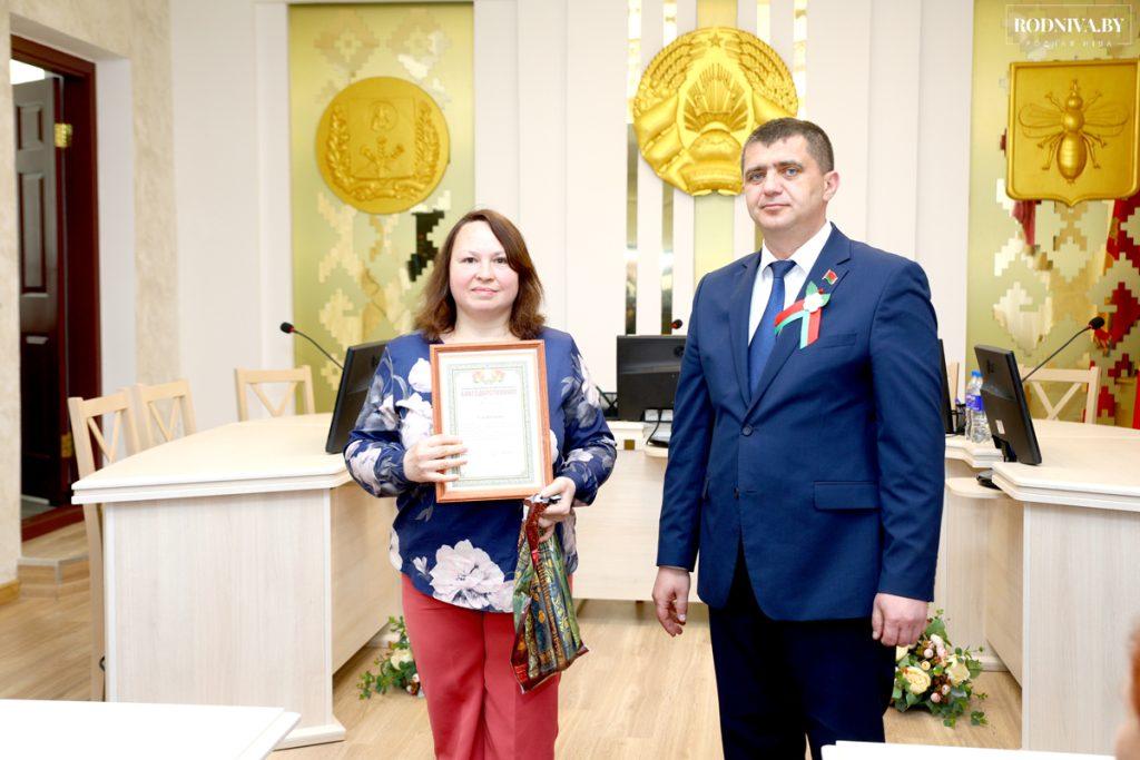 В Климовичах за успехи детей награды получили родители