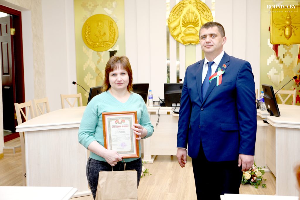 В Климовичах за успехи детей награды получили родители