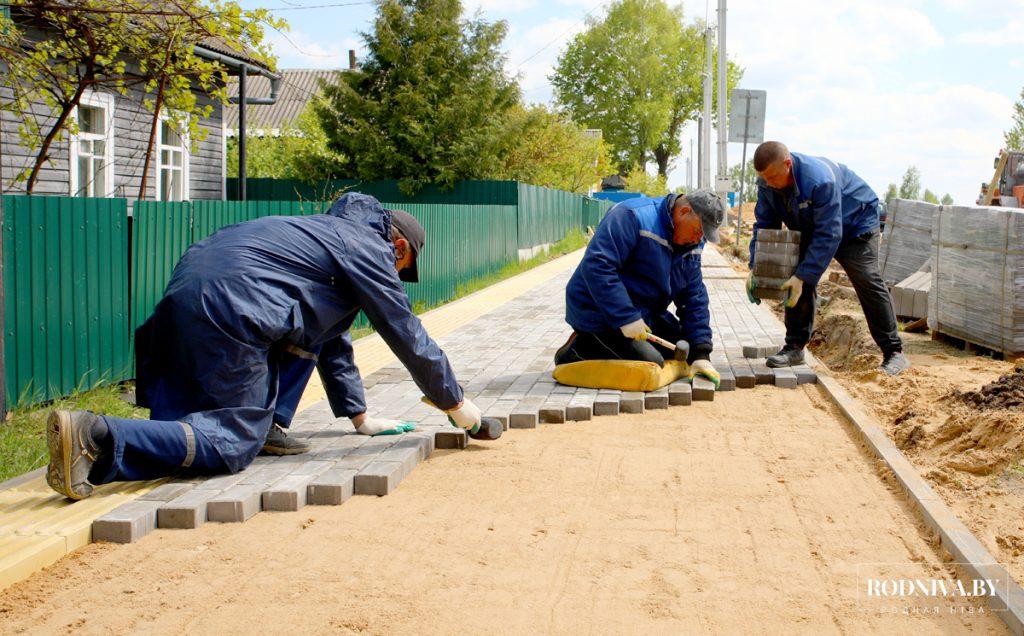 В Климовичах продолжается ремонт дорог и тротуаров