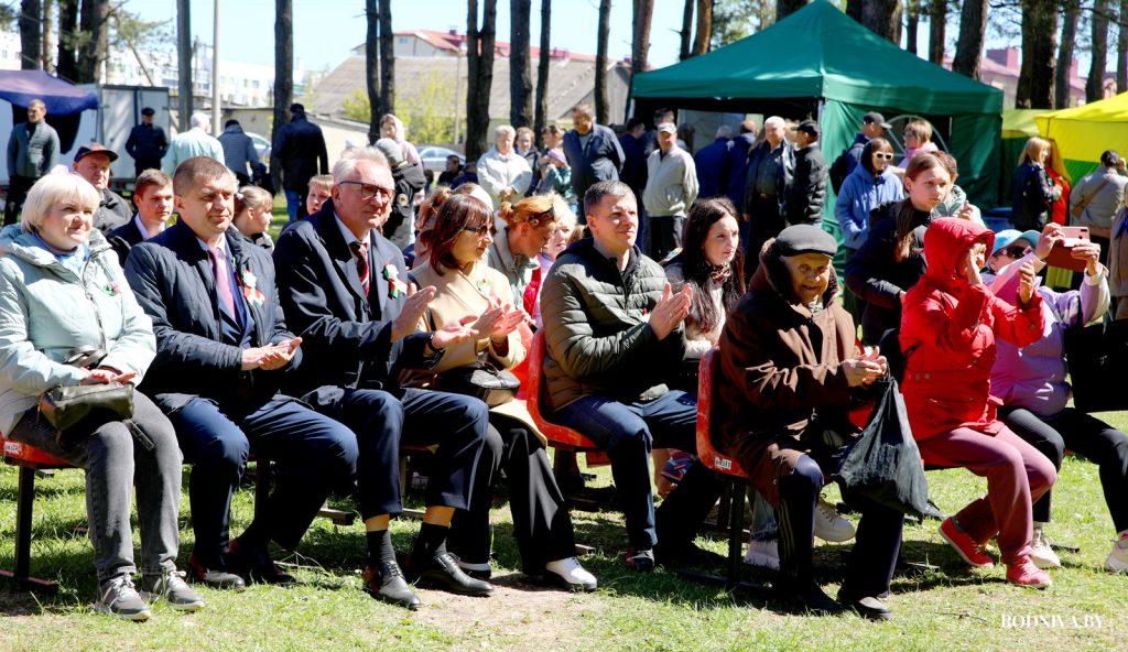 Торжества, посвященные Дню Победы, прошли в городской роще Климовичей