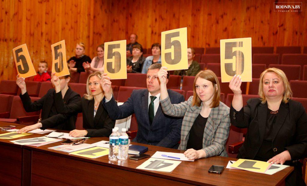 Районный конкурс «Не нужен и клад, когда в семье лад» провели на Климовщине