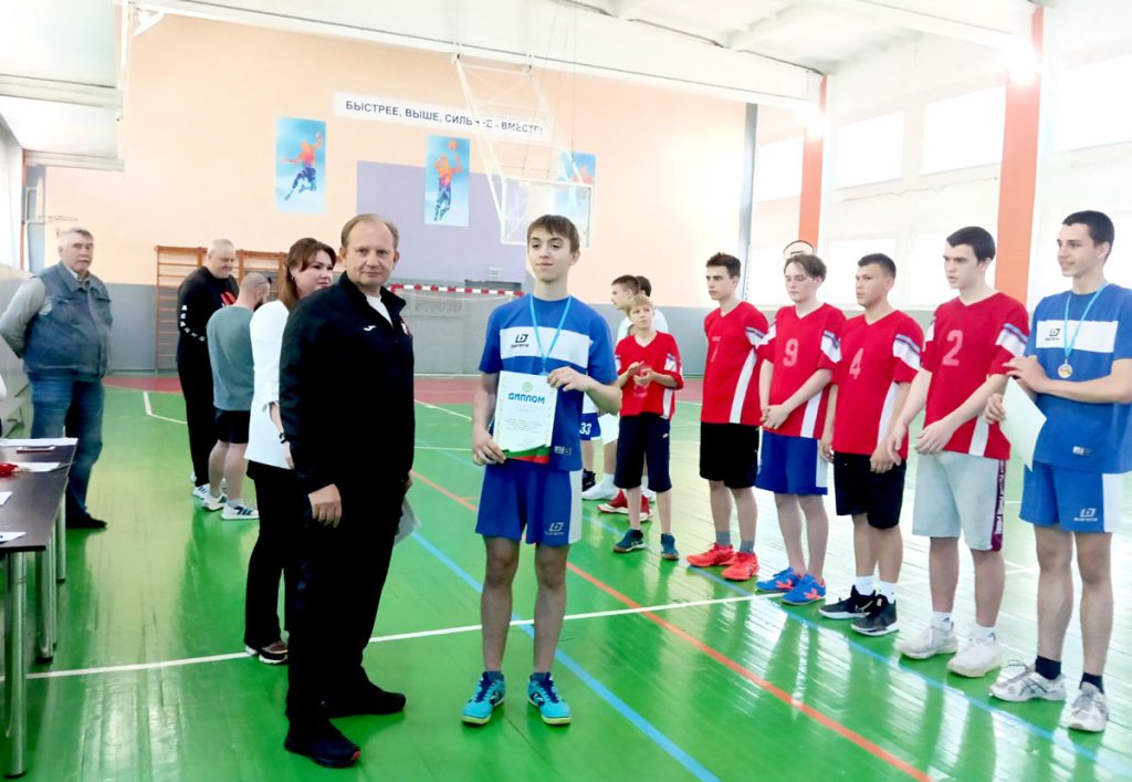 Климовчане завоевали серебро на областных соревнованиях по баскетболу