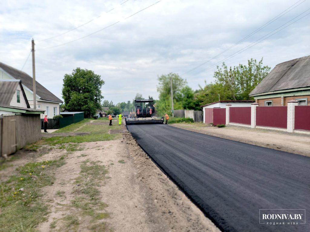 В Климовичах продолжается ремонт дорог и тротуаров