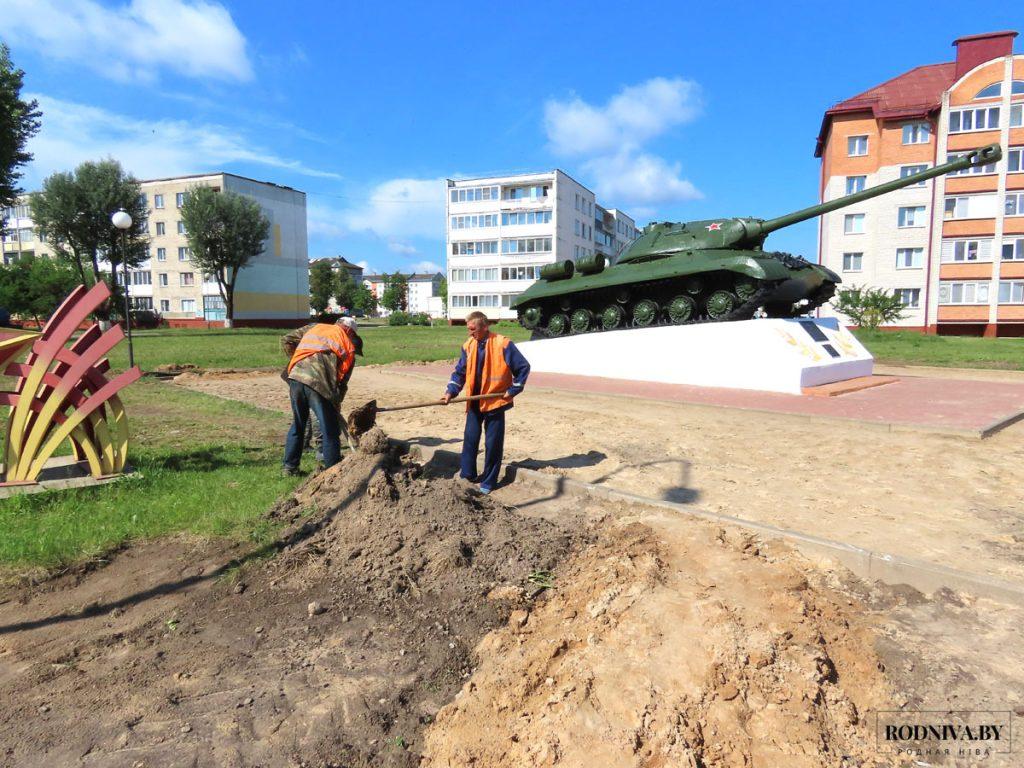 В Климовичах ремонтируются дорожная инфраструктура, здания и сооружения в рамках подготовки к областным «Дожинкам»