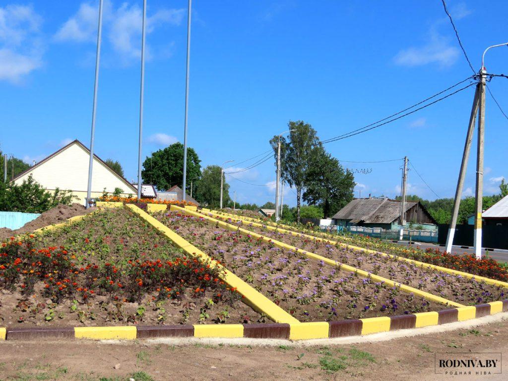 В Климовичах ремонтируются дорожная инфраструктура, здания и сооружения в рамках подготовки к областным «Дожинкам»