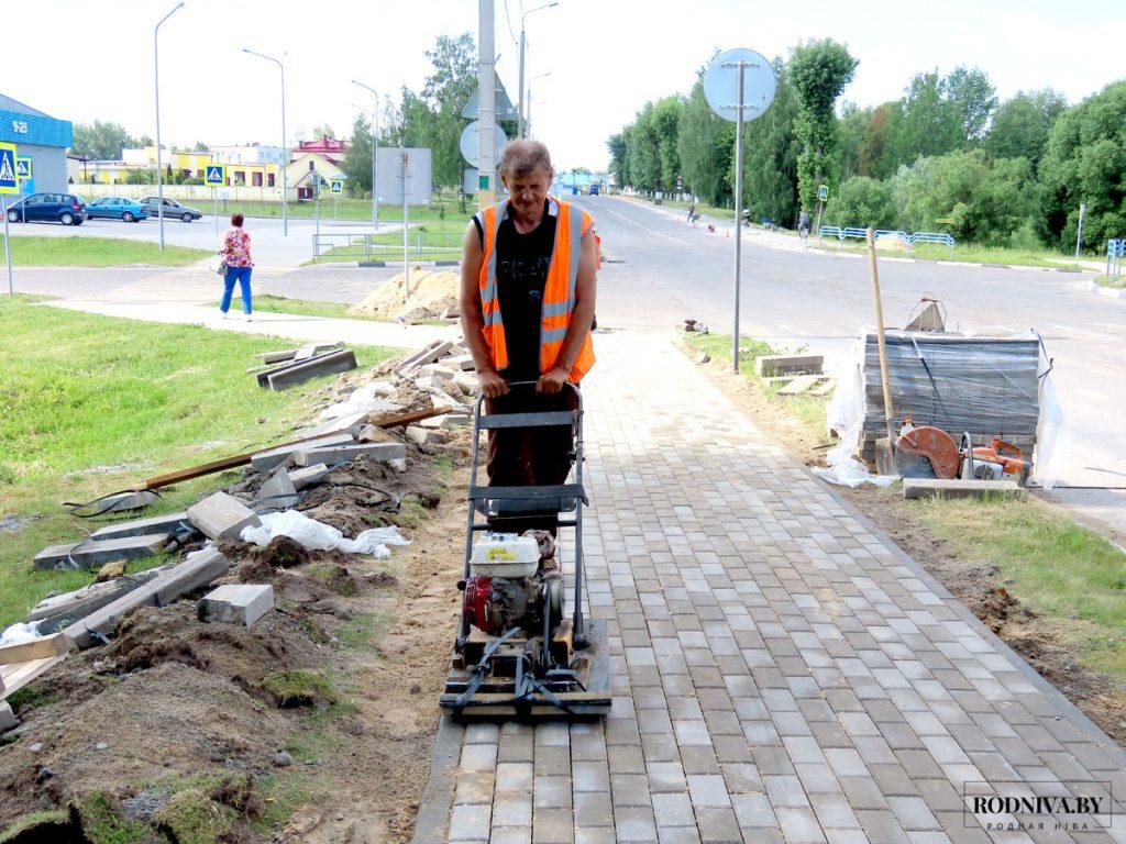 В Климовичах ремонтируются дорожная инфраструктура, здания и сооружения в рамках подготовки к областным «Дожинкам»