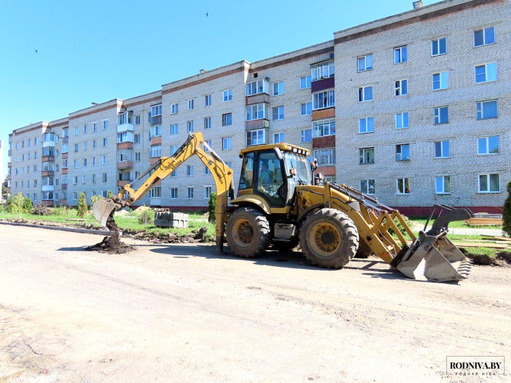 В Климовичах продолжаются ремонтные и строительные работы в рамках подготовки города к областным «Дожинкам»