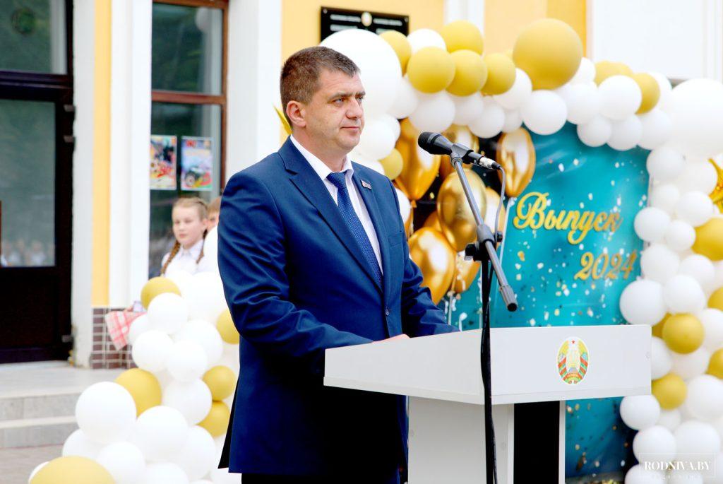 В Климовичах состоялся районный выпускной вечер