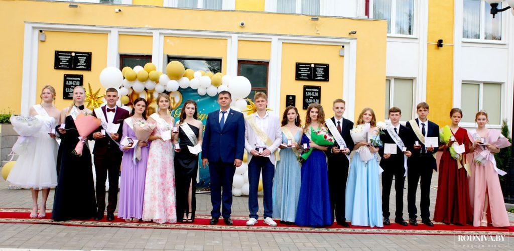 В Климовичах состоялся районный выпускной вечер