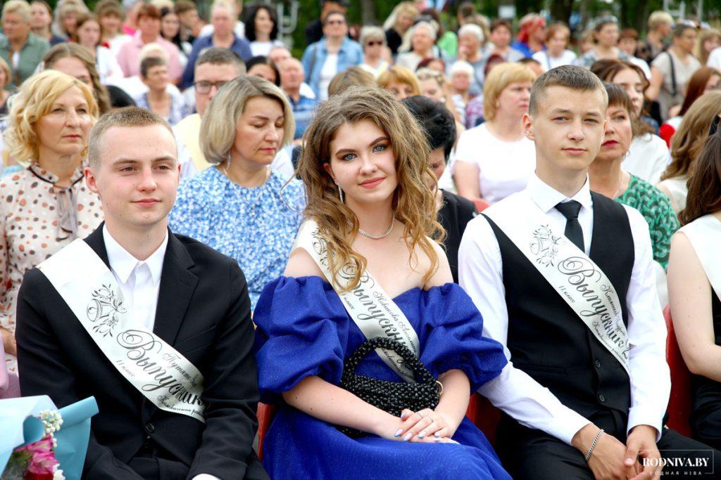 В Климовичах состоялся районный выпускной вечер