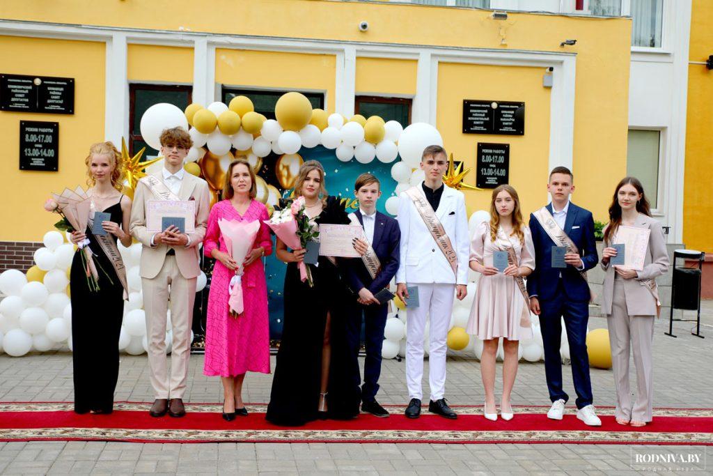 В Климовичах состоялся районный выпускной вечер