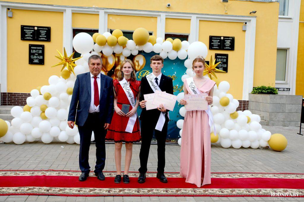 В Климовичах состоялся районный выпускной вечер