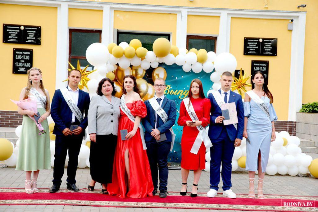 В Климовичах состоялся районный выпускной вечер