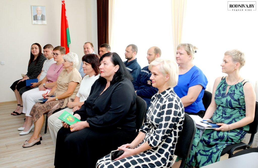 Помощник Президента Республики Беларусь — инспектор по Могилевской области Леонид Мартынюк побывал с рабочей поездкой на Климовщине