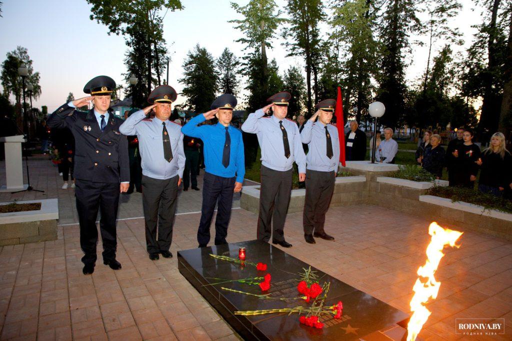 Климовчане приняли участие в молодежной патриотической акции «Звон скорби»