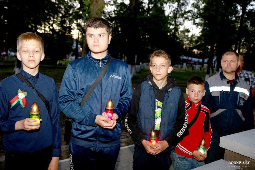 Климовчане приняли участие в молодежной патриотической акции «Звон скорби»