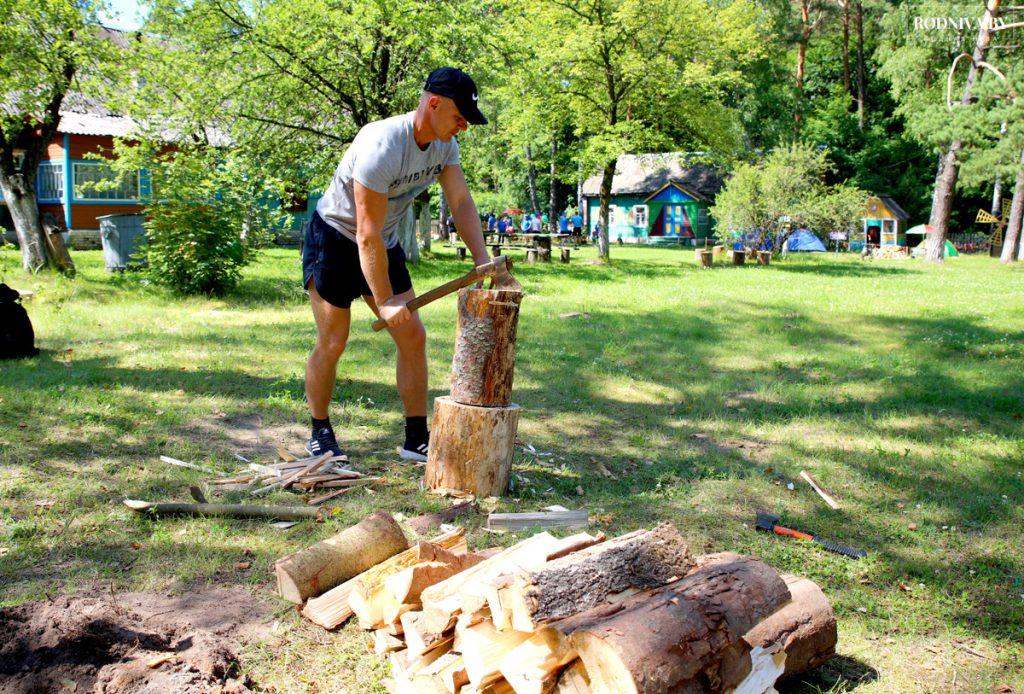 Молодые специалисты Климовичского района участвуют в турслете в деревне Гусарка