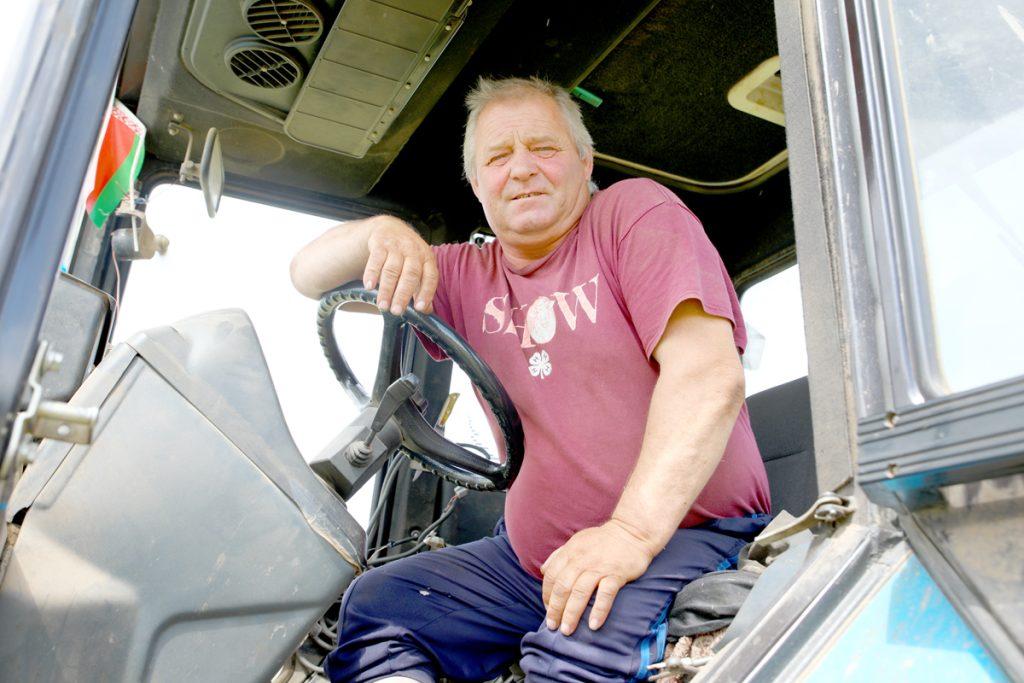 В КСУП «Михалинский» Климовичского района ведут заготовку травяных кормов