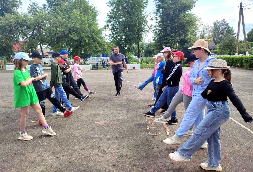Чем на каникулах занимается профильный отряд в Климовичской районной гимназии?