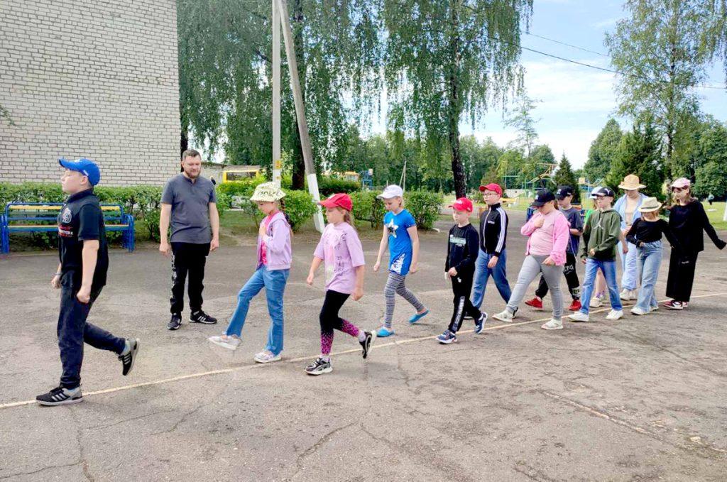 Чем на каникулах занимается профильный отряд в Климовичской районной гимназии?