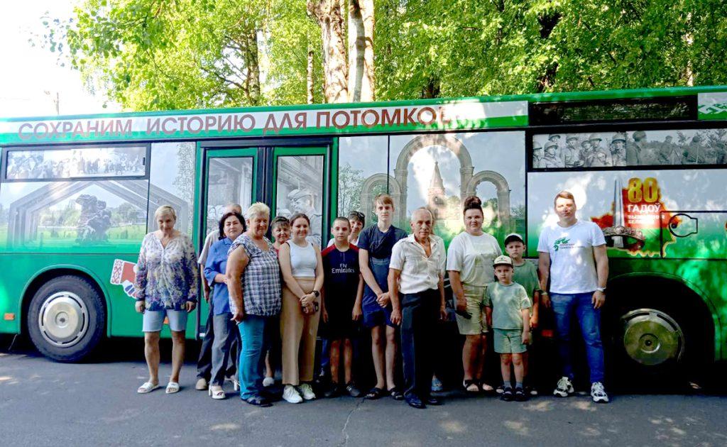 На Климовщине работает передвижная выставка «От прошлого к настоящему»