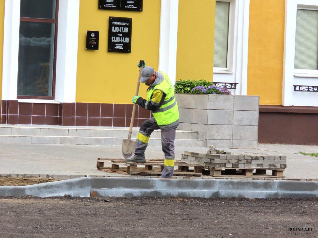 В Климовичах обустраивают общественные территории