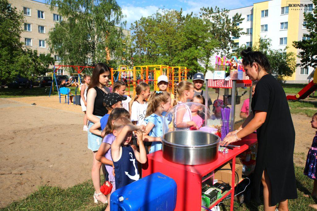 В Климовичах построили детскую игровую площадку