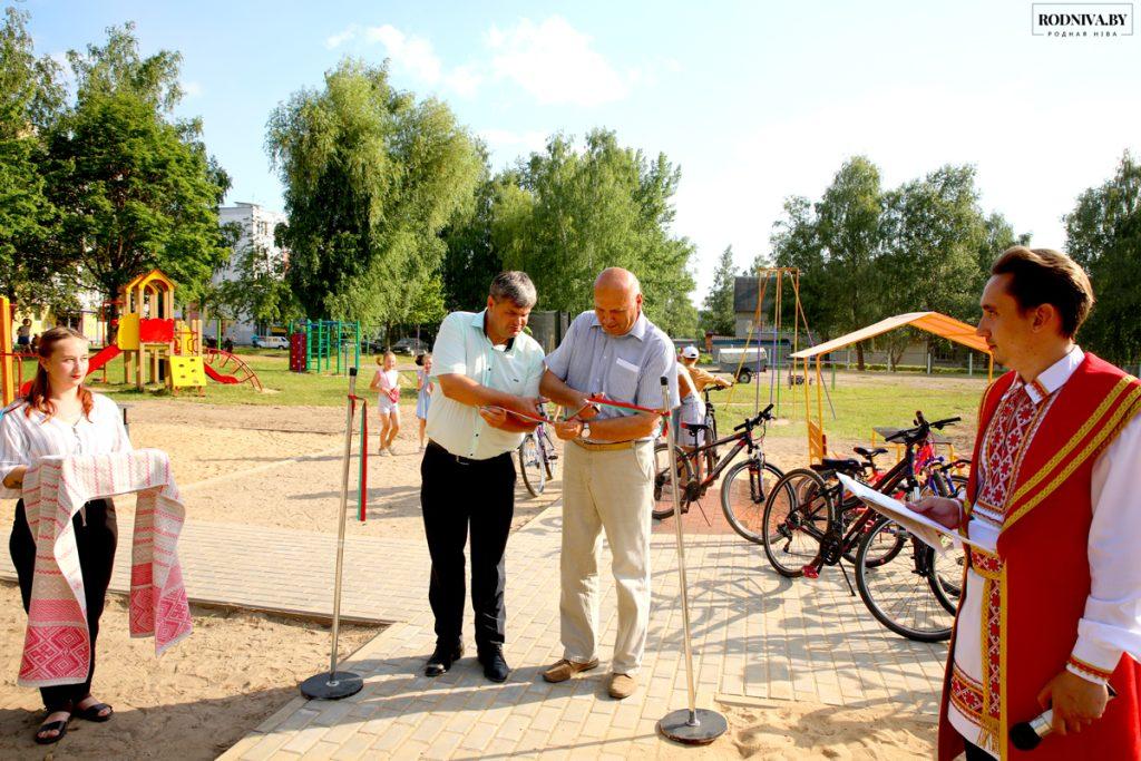 В Климовичах построили детскую игровую площадку