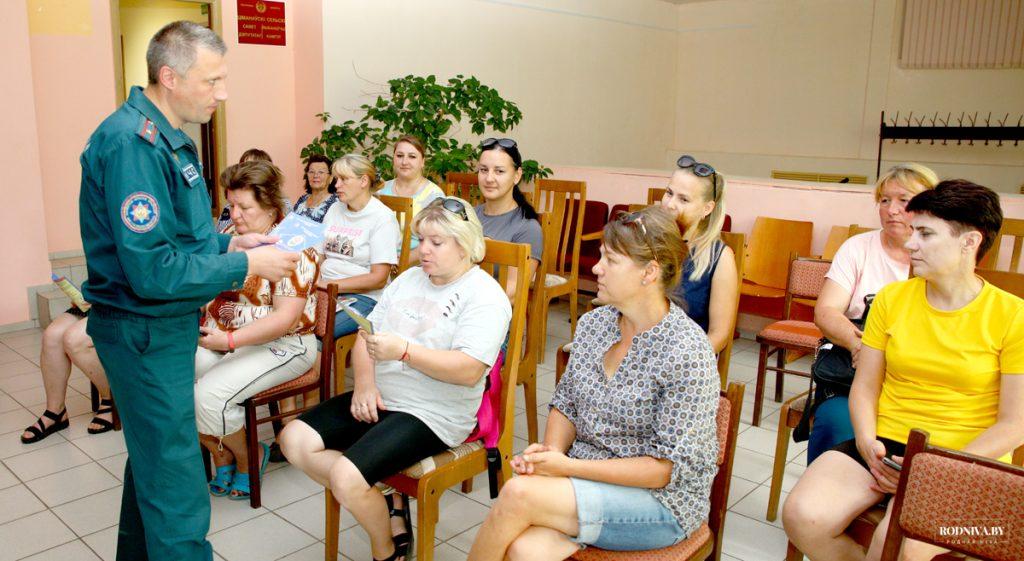 Как вместе противостоять стихии, обсудили на встречах с жителями Климовичского района