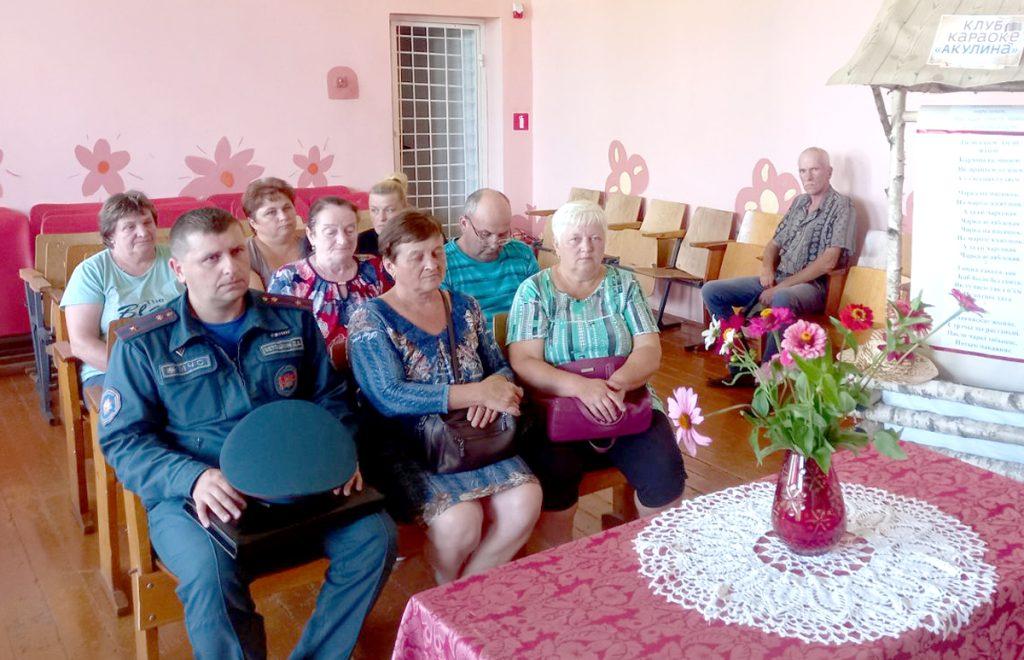 Как вместе противостоять стихии, обсудили на встречах с жителями Климовичского района