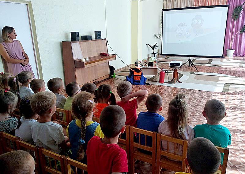 Климовичские спасатели напомнили детям о безопасном поведении