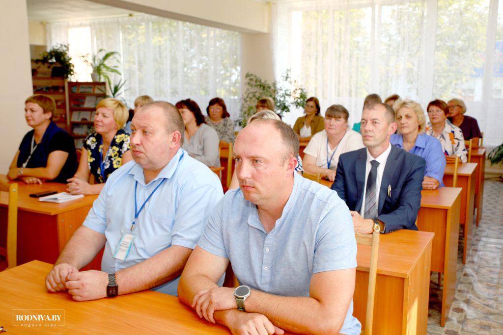 Министр образования Республики Беларусь Андрей Иванец посетил с рабочей поездкой Климовщину