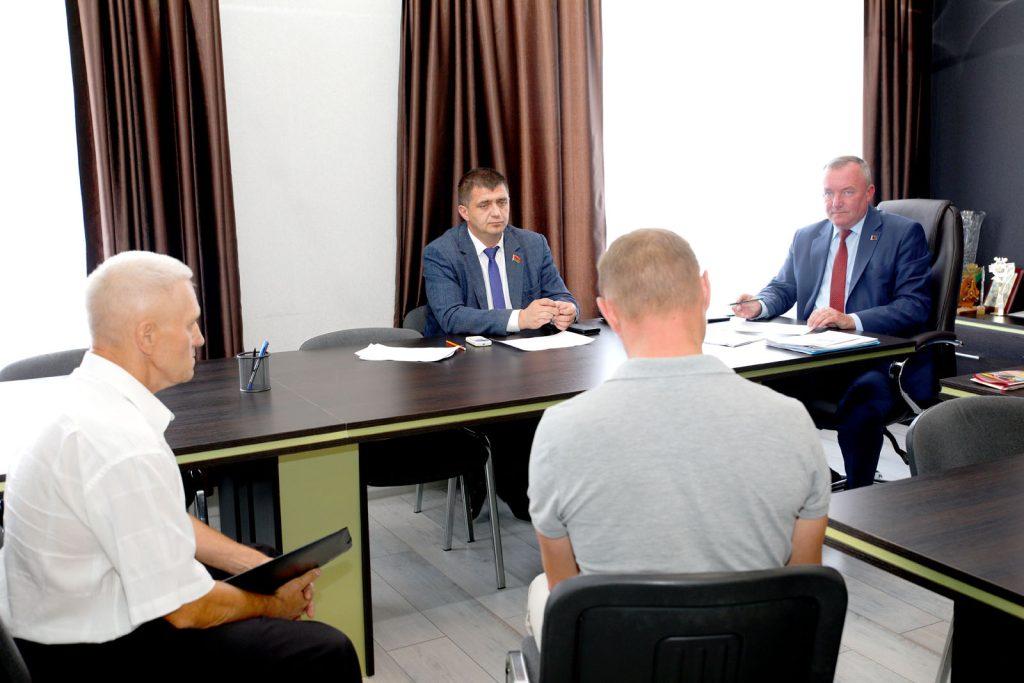 Помощник Президента — инспектор по Могилевской области Леонид Мартынюк посетил с рабочей поездкой Климовщину