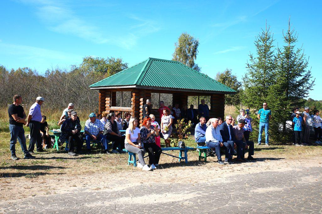 У памятного знака в д. Совна Климовичского района состоялась встреча земляков