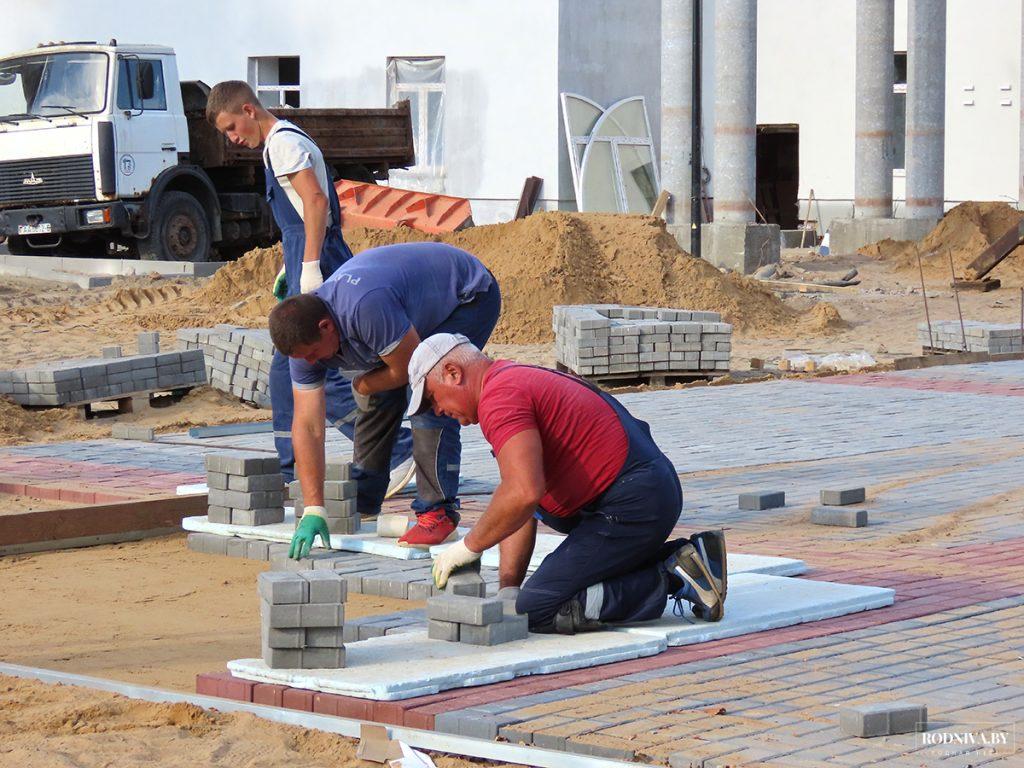 Губернатор Могилевской области Анатолий Исаченко проинспектировал объекты в рамках подготовки Климовичей к областным «Дожинкам»