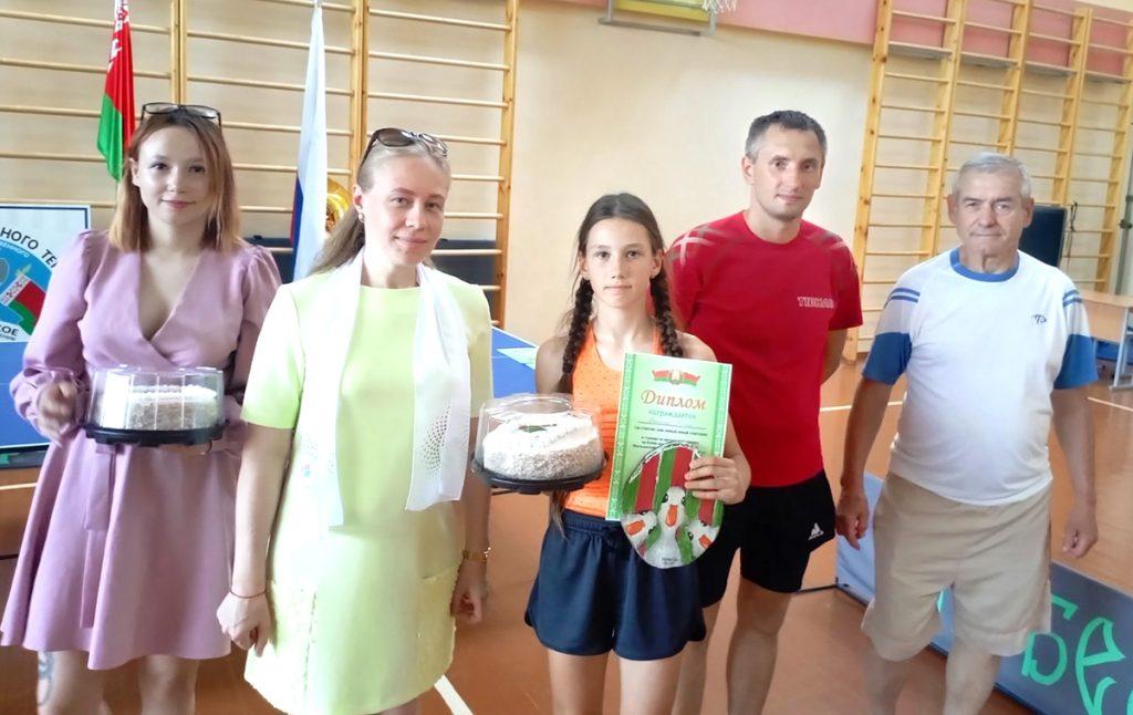 Названы победители теннисного турнира в Климовичах