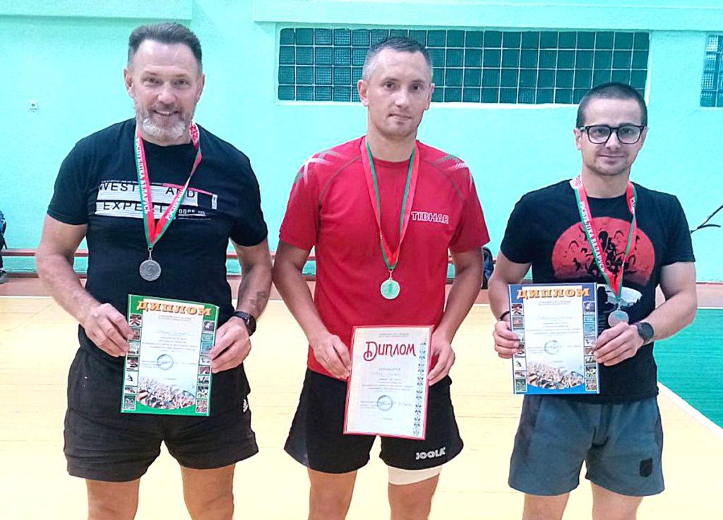 Названы победители теннисного турнира в Климовичах