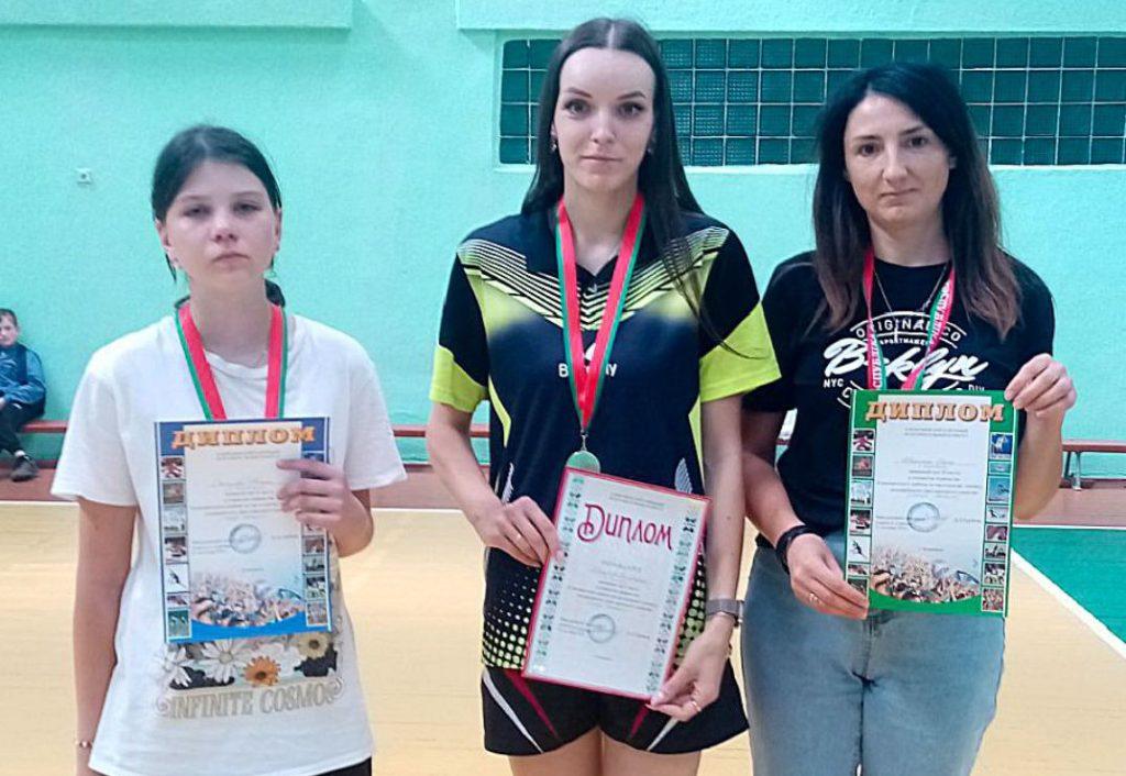 Названы победители теннисного турнира в Климовичах