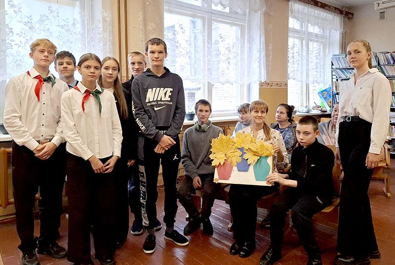 Климовичские гимназисты подготовили развлекательную программу «В гостях у осени»