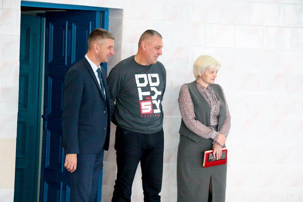 Глава Климовичского района Виктор Пугач ознакомился с работой ЦФОР «Здоровье»