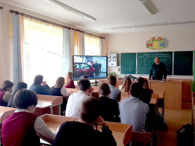 Климовичский РОЧС продолжает профориентационную работу в школах