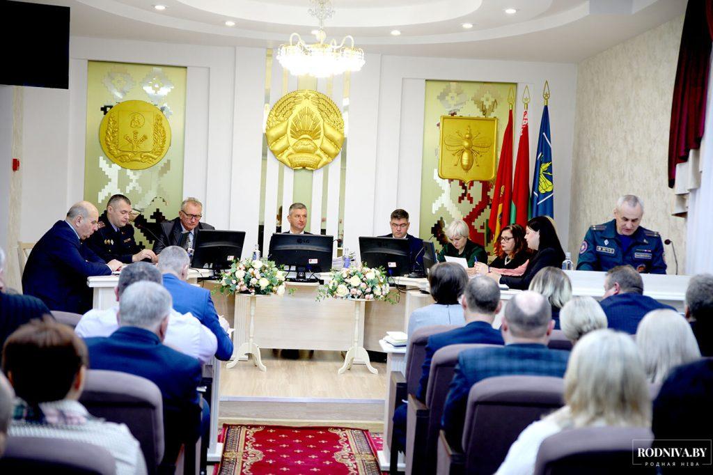 В Климовичском райисполкоме обсудили меры по укреплению общественной безопасности и дисциплине