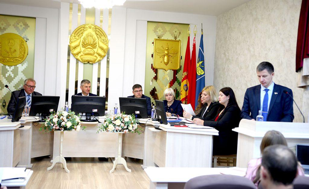 Климовчан приглашают активнее включиться в подготовку к новогодним праздникам