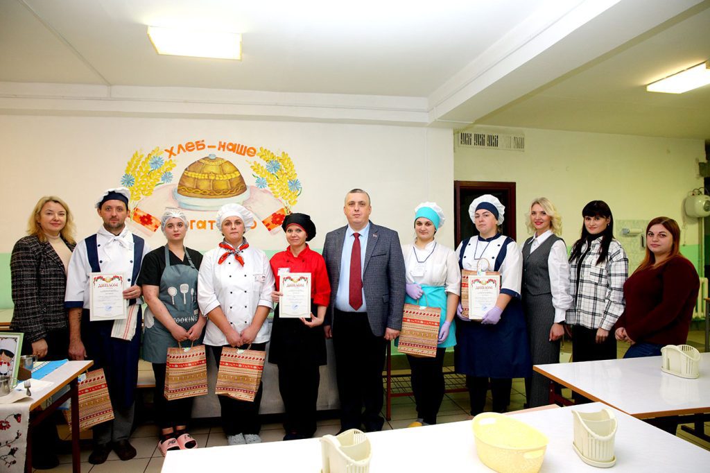 В средней школе № 3 Климовичей соревновались повара