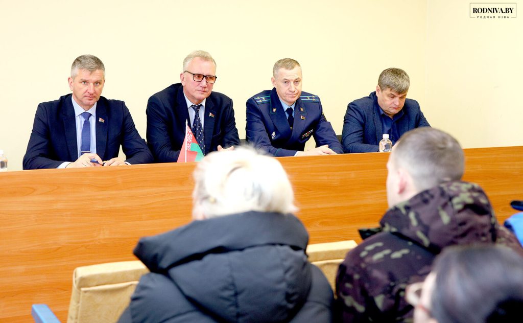 О чем говорили на встрече руководства района с жителями Милославичского сельсовета