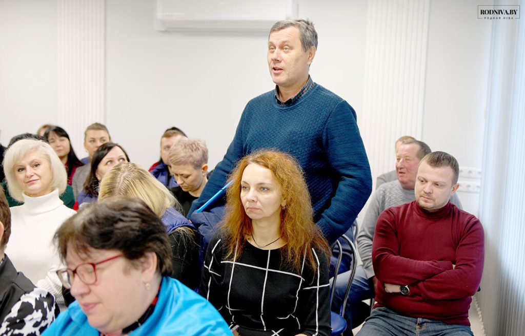 Председатель райисполкома Виктор Пугач встретился с тружениками ОАО «Климовичский ЛВЗ»