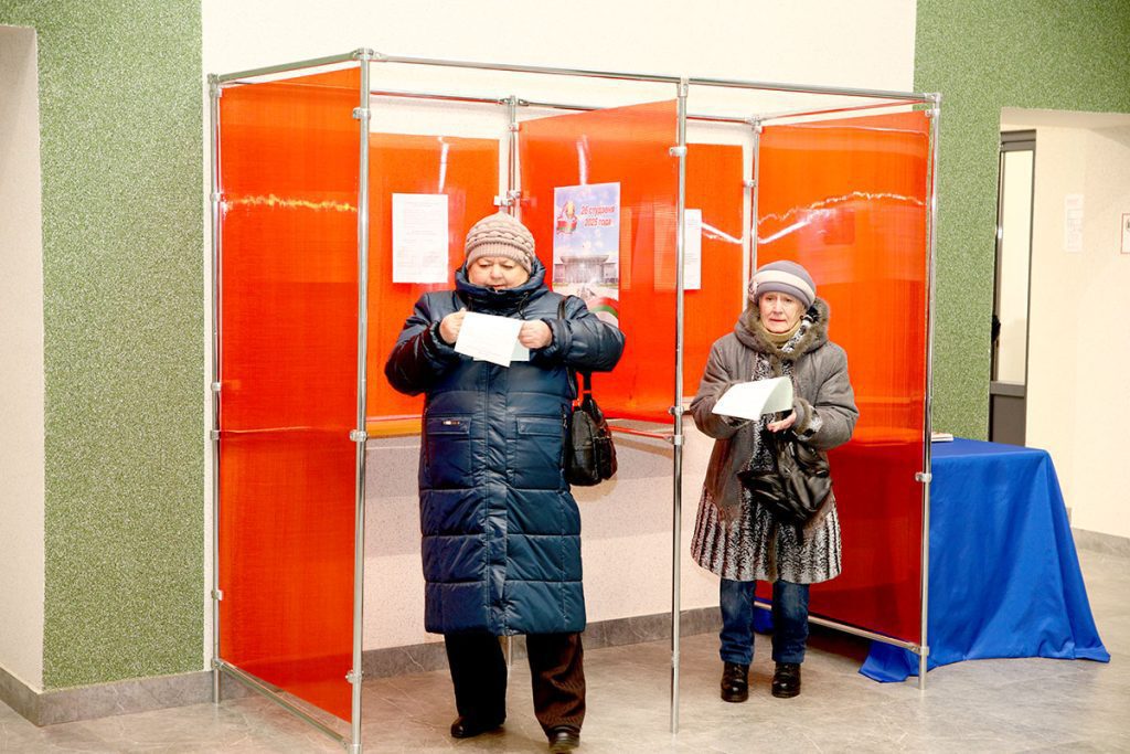 Досрочное голосование на выборах Президента продолжается на Климовщине