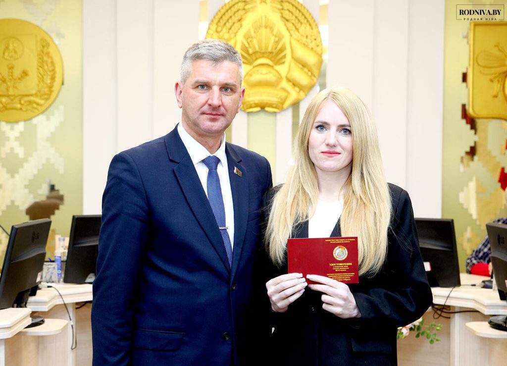 Председатель Климовичского райисполкома Виктор Пугач наградил лучших спортсменов района