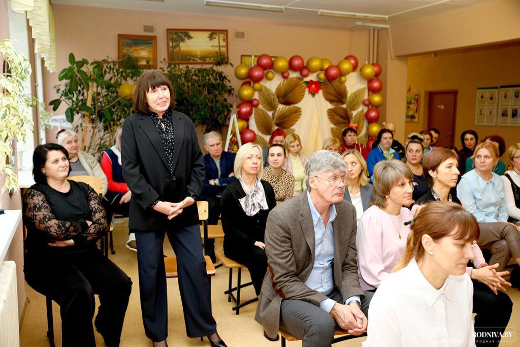 Глава Климовичского района Виктор Пугач встретился с педагогами районной гимназии